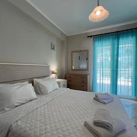 Katerina Seaview Chrisi Ammoudia